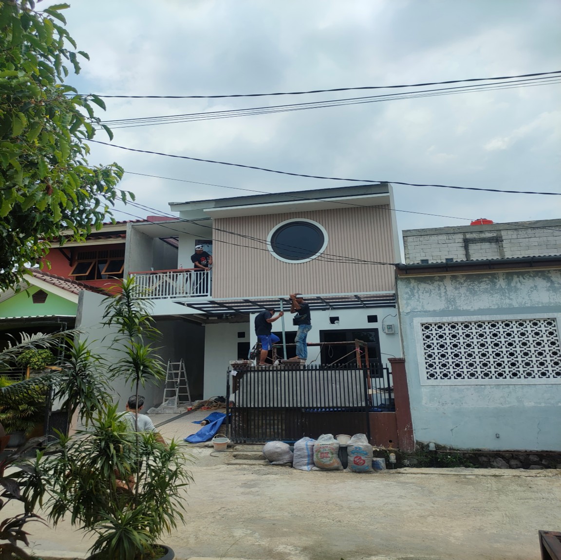 MEWUJUDKAN BANGUNAN IMPIAN